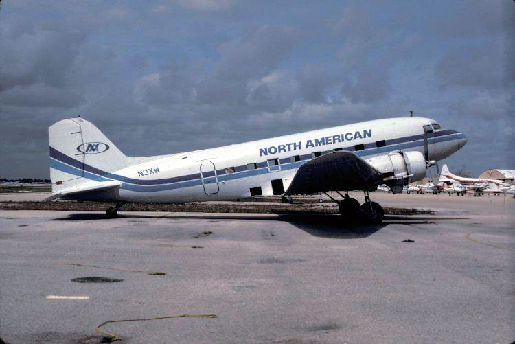North American DC-3 N3XW