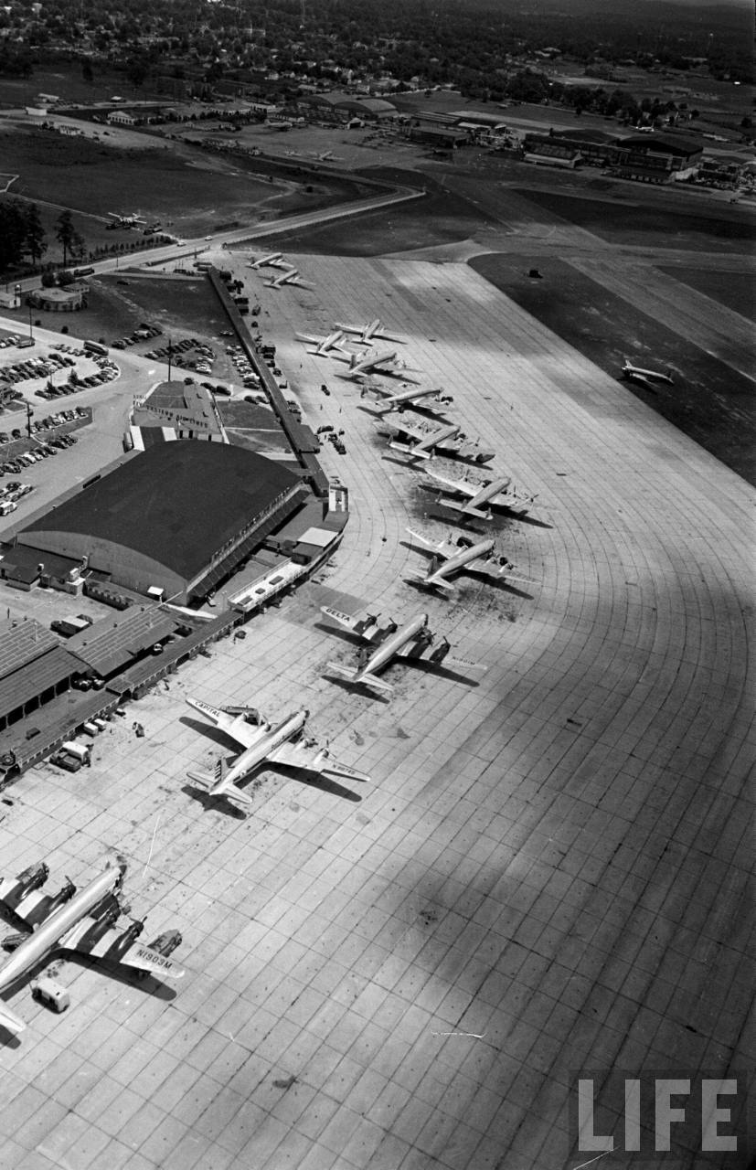 Aerial view of Atlanta Municipal Airport in 1949.