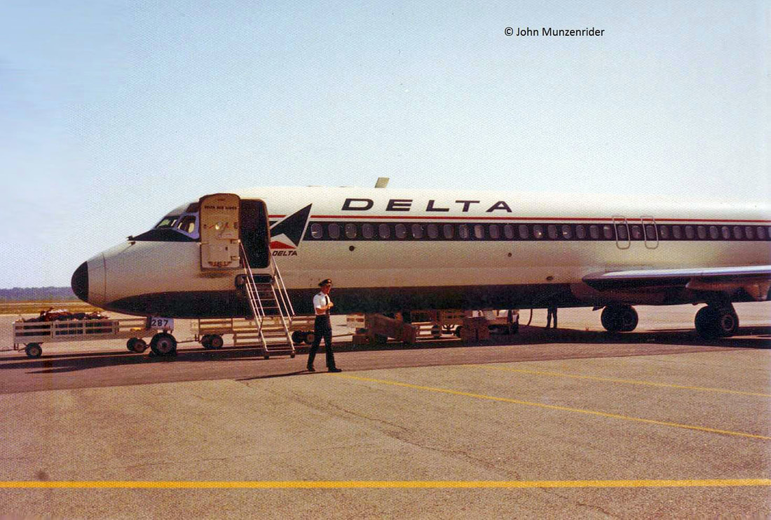 Delta DC-9 at Macon