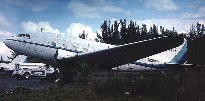 N139PB DC-3