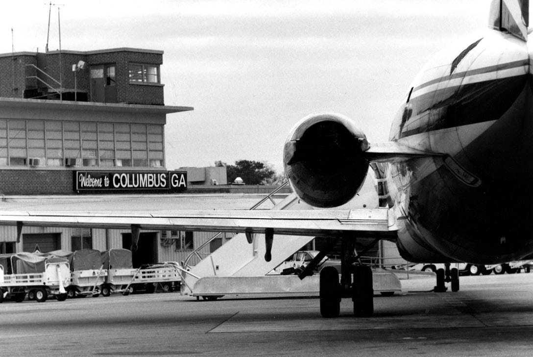 Delta DC-9 at Columbus, GA